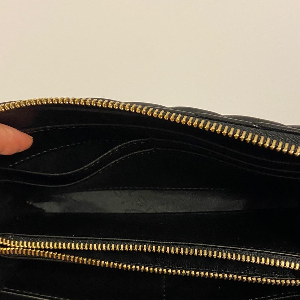 Stella McCartney Black and Gold Star long vegan leather Wallet - Picture 4 of 14